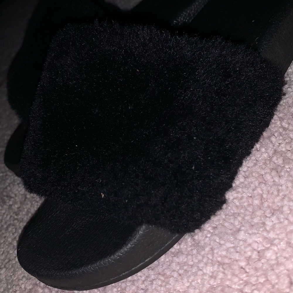 Slippers black